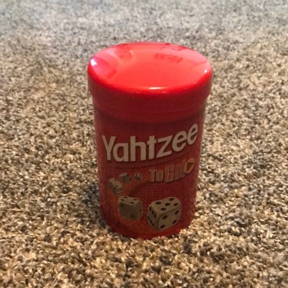 Yahtzee To Go game - Picture 1 of 5